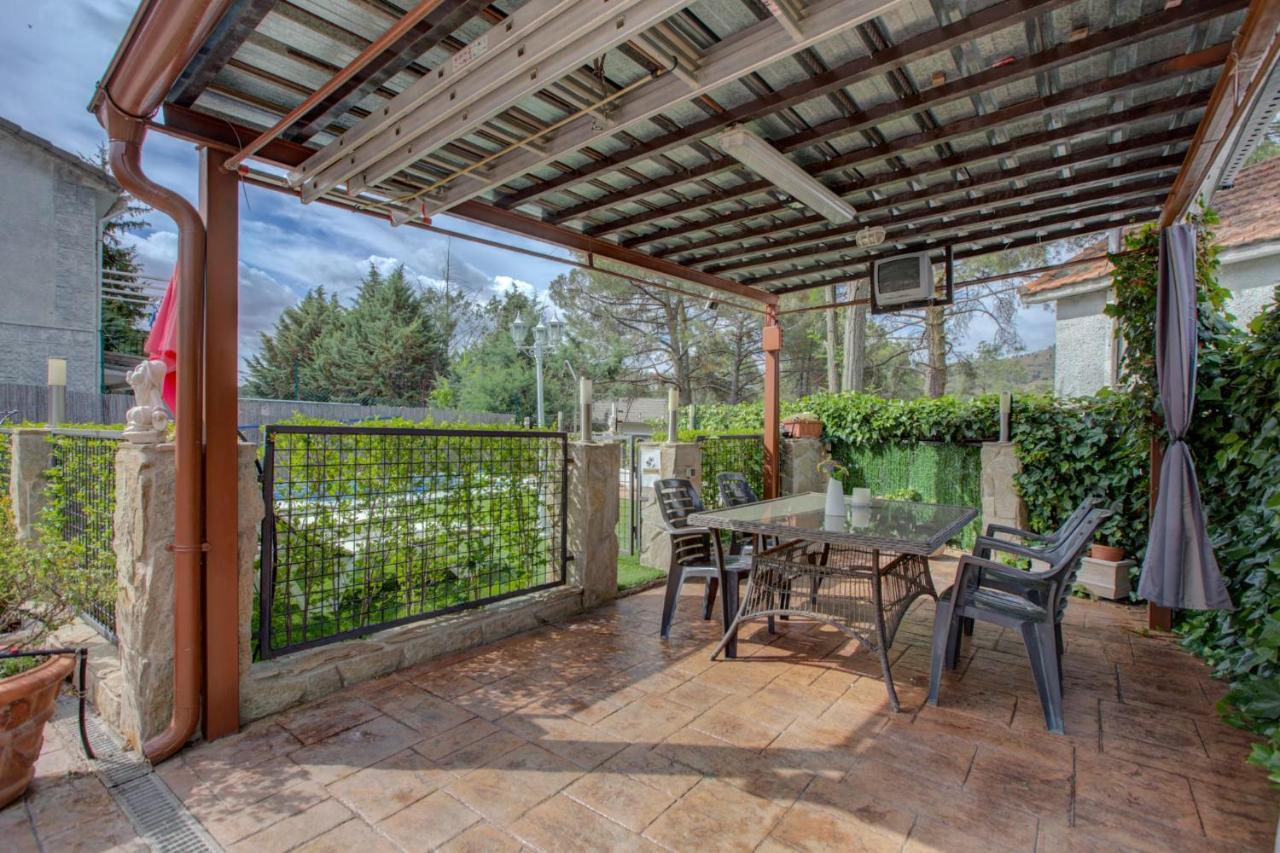 Casa Rural Higueras Santa Maria de la Alameda Luaran gambar